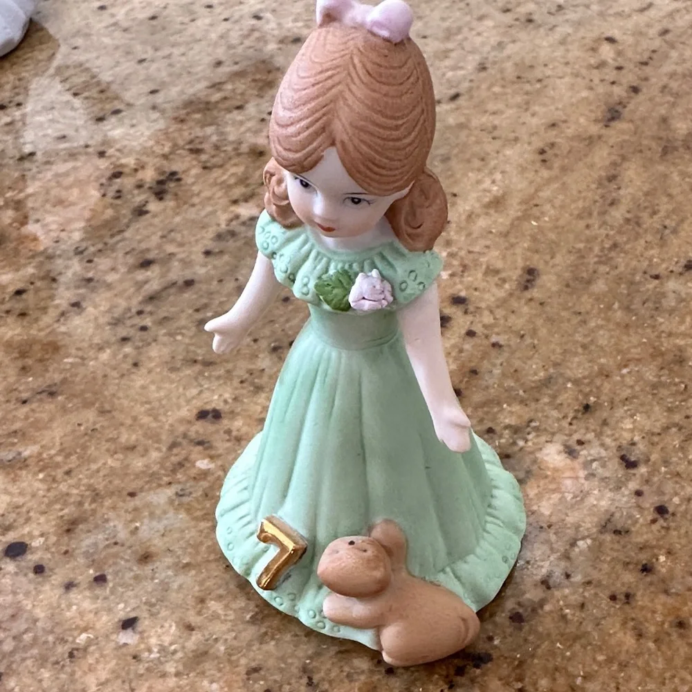 Growing Up Birthday Girls 7th birthday Figurine or cake topper. Brown hair.